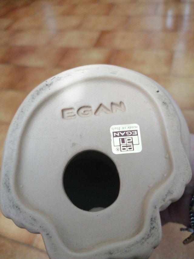 Gatto con fiocco rosso