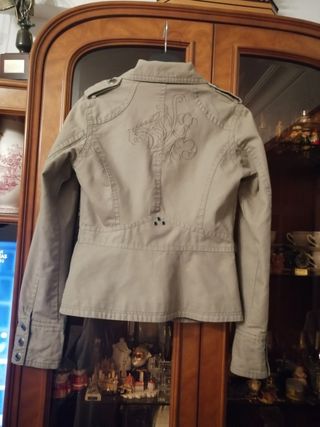 Chaqueta estilo militar 
