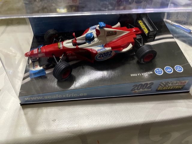 Fórmula 1 coche del club Scalextric 2002, nuevo 