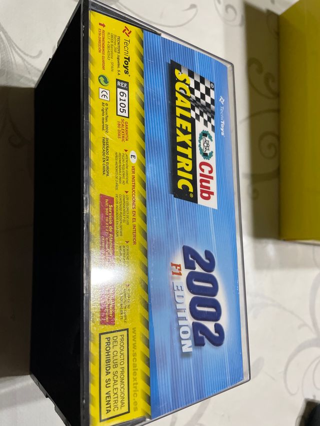 Fórmula 1 coche del club Scalextric 2002, nuevo 
