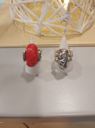Anillos de Zamak y Plata.