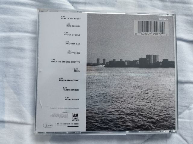 CD de Bryan Adams "Into The Fire"