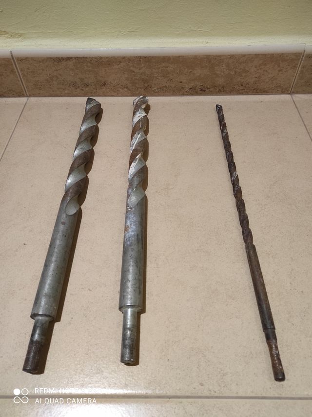 tengo bastante herramienta de mano.