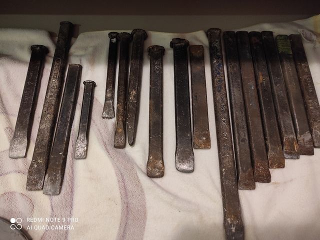 tengo bastante herramienta de mano.