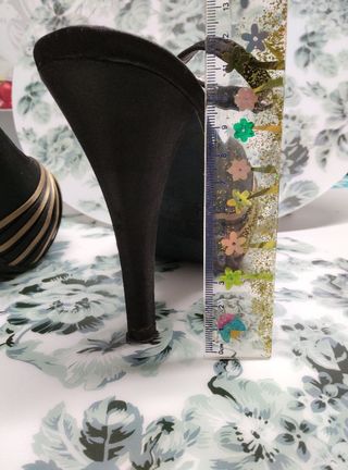 Sandalia/zapato abierto negro y beige nº 38