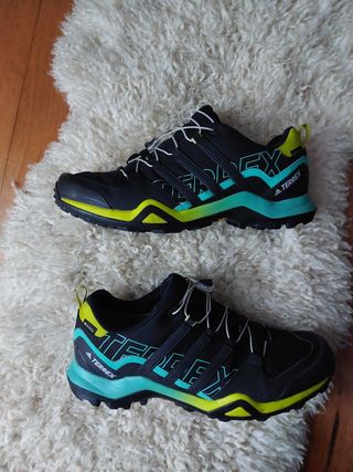 Adidas terrex 44 2\\/3 último precio de segunda mano por 70 EUR en Bilbao en  WALLAPOP