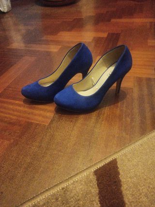 Tacones azules