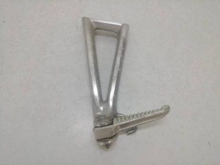 ESTRIBERA TRASERA IZQ. Yamaha R6 2005