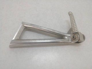 ESTRIBERA TRASERA IZQ. Yamaha R6 2005