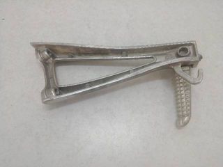 ESTRIBERA TRASERA IZQ. Yamaha R6 2005