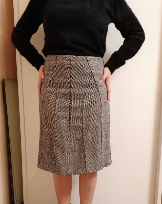 gonna longuette in lana a fantasia bianca e nera