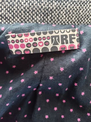 Abrigo/Cazadora Gris y Negra de Zara