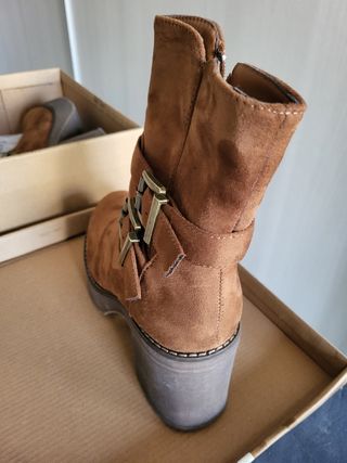 Botines ante color Camel 38 Foxy Up.