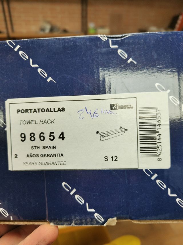 Portatiallas estantería para apoyar toallas 