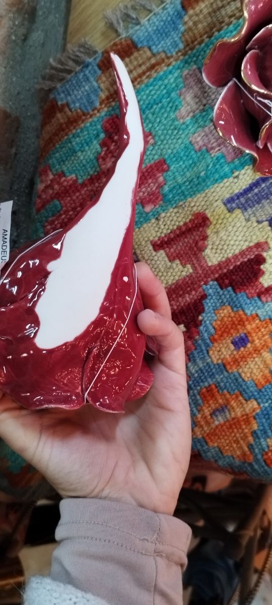 Rosa decorativa in porcellana