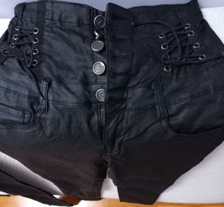pantalón mujer de imitación cuero talle alto