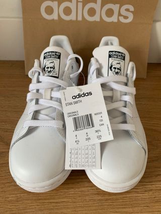 Adidas Stan Smith 36 2\\/3 de segunda mano por 45 EUR en Soto de La Moraleja  en WALLAPOP