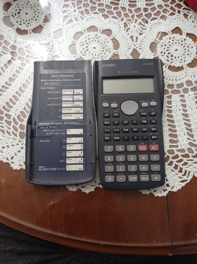2 CALCULADORA CIENTÍFICA CASIO