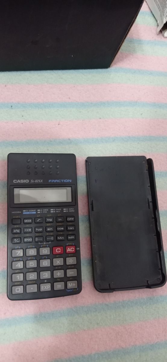2 CALCULADORA CIENTÍFICA CASIO