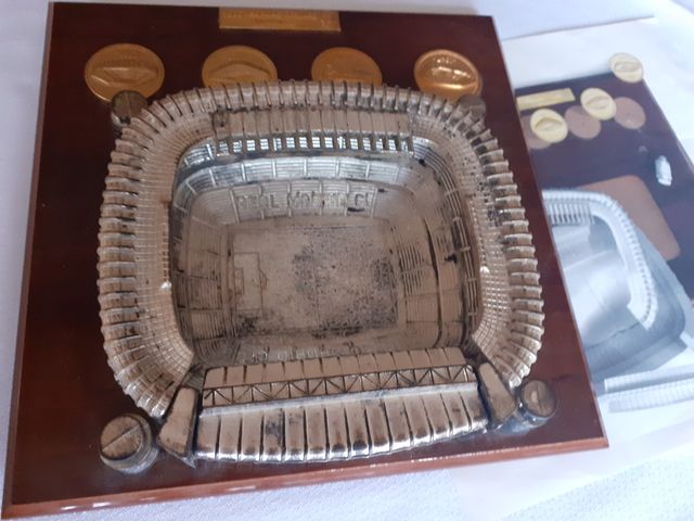 OPORTUNIDAD. Estadio Santiago Bernabeu 2004.