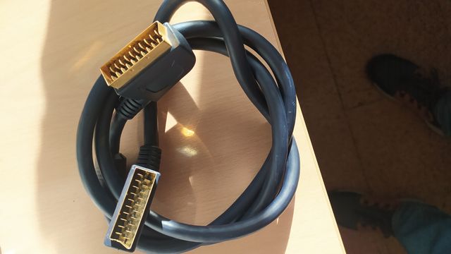 EUROCONECTOR BLINDADO 1,5MTS (DORADO)