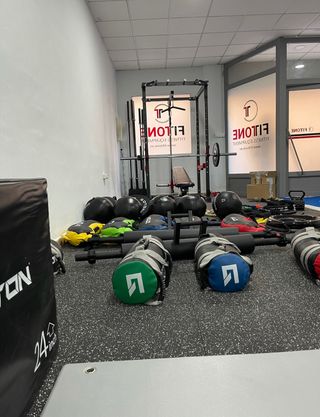 MONTAMOS TU ZONA CROSSFIT