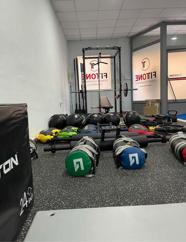 MONTAMOS TU ZONA CROSSFIT