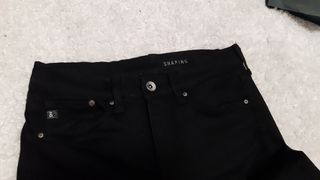 Vaqueros negros Shaping