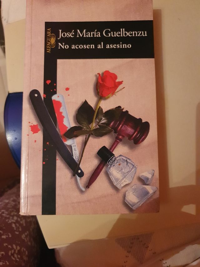 No acosen al asesino y Los crímenes del número pri