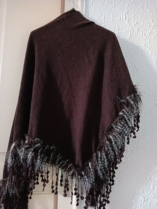 mantón marrón 