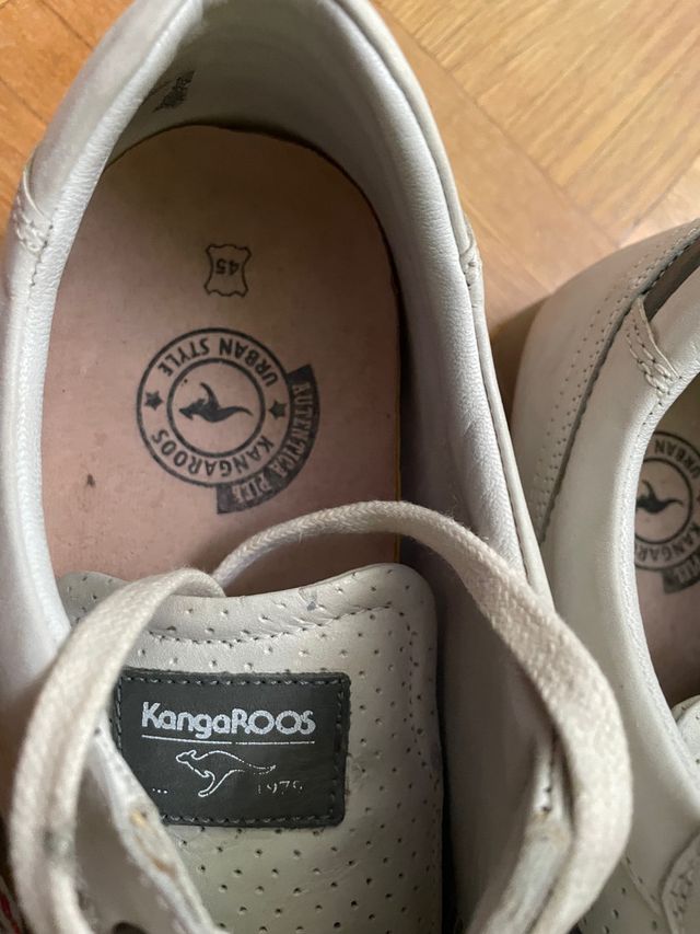 Deportivas de piel en perfecto estado