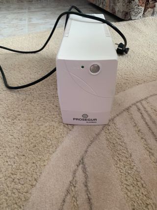 Estabilizador de voltaje modelo MF UPS 650