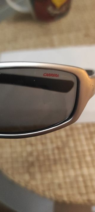 GAFAS DE SOL. CARRERA.