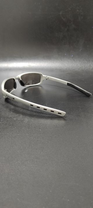 GAFAS DE SOL. CARRERA.
