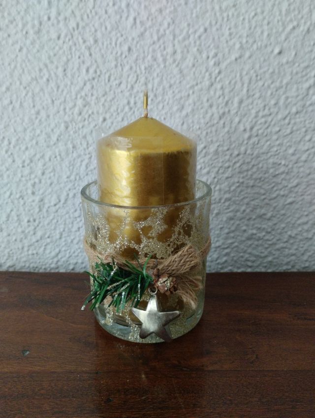 portavelas cristal con vela dorados