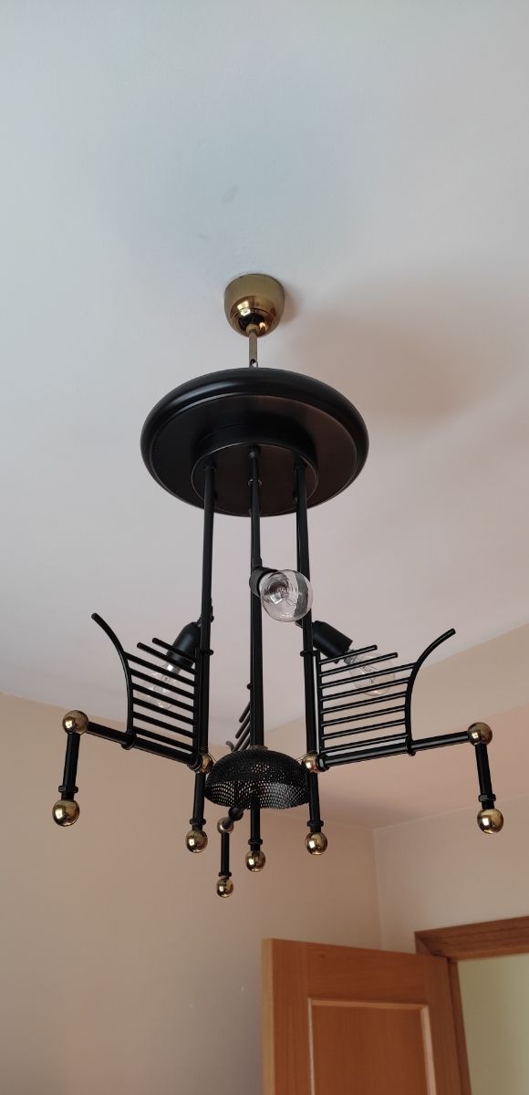 Lámpara de techo moderna de metal negro