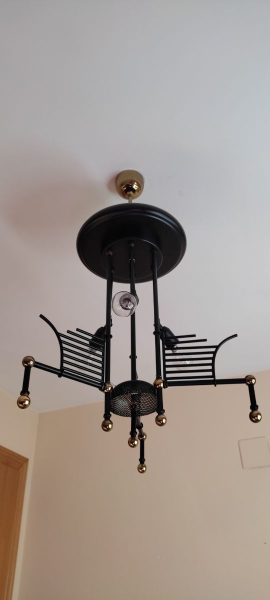 Lámpara de techo moderna de metal negro