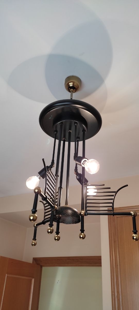 Lámpara de techo moderna de metal negro