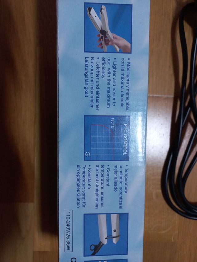 Plancha de pelo Solac.