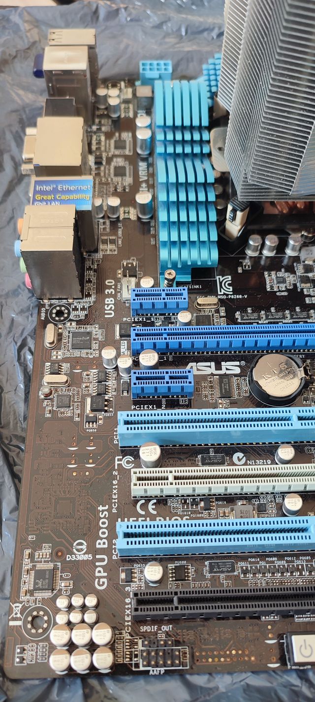 Placa base + procesador I5 + 8GB RAM+ ventilador G