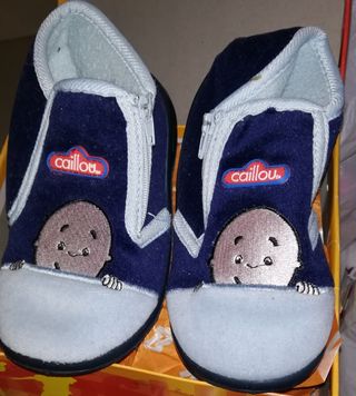 Zapatos niña talla 26-27.