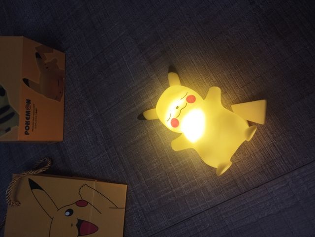 Lámpara Pikachu