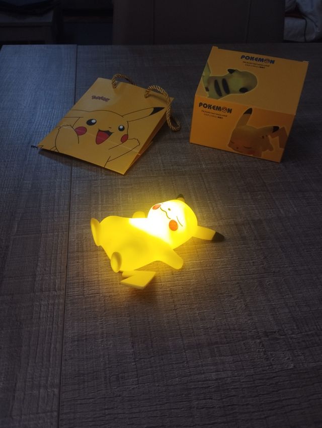 Lámpara Pikachu
