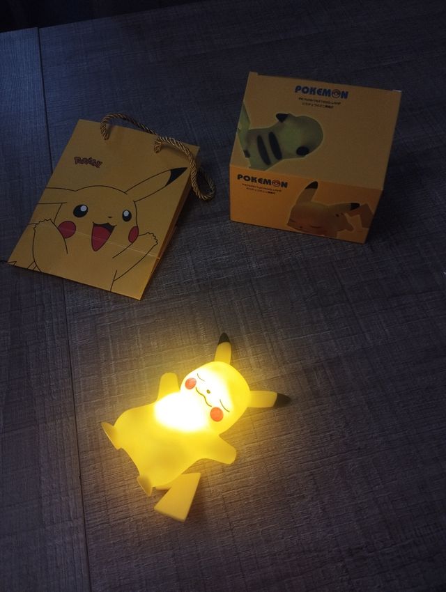 Lámpara Pikachu
