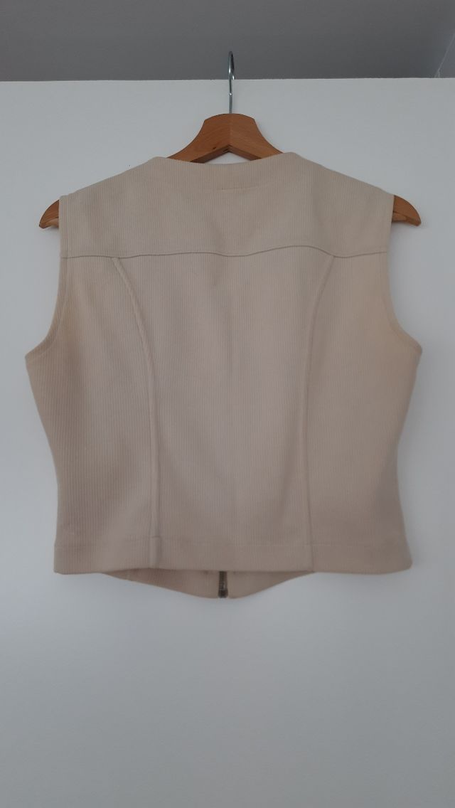 Chaleco beis de Benetton