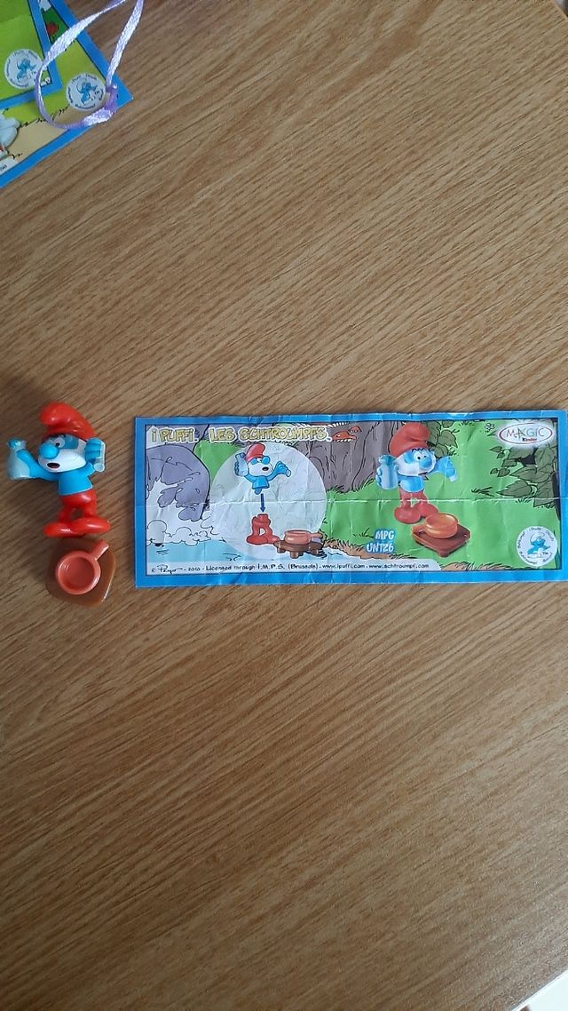 Lotto n. 5 Puffi serie sorpresine Kinder