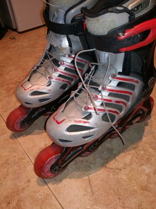 patinar rojos y blancos talla 32 33 34 35 y 36