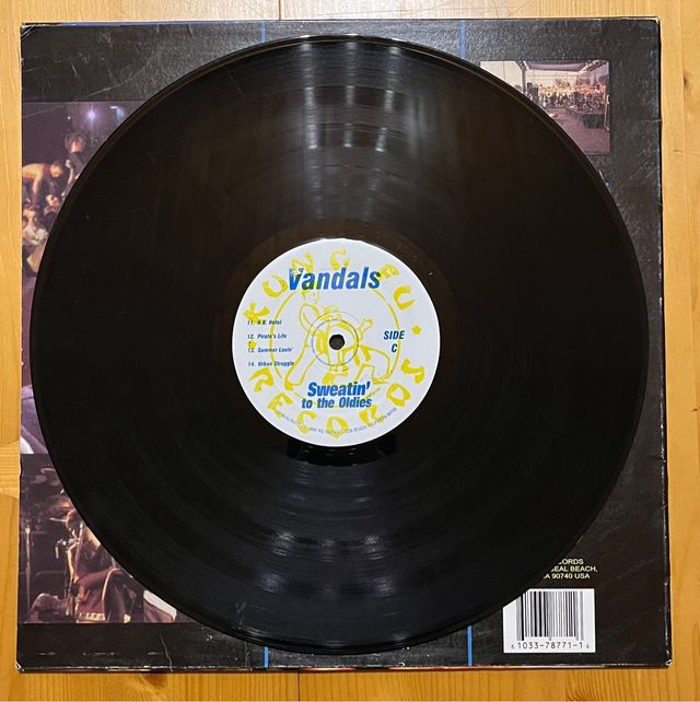 The Vandals – Sweatin To The Oldies Live