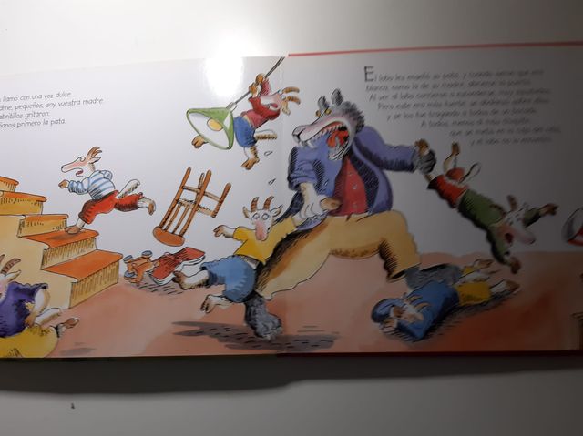 Los siete cabritillos, con desplegables.