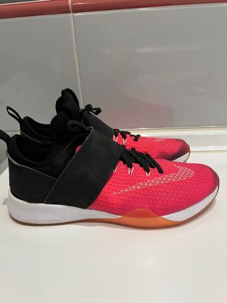 Nike Air Zoom Strong